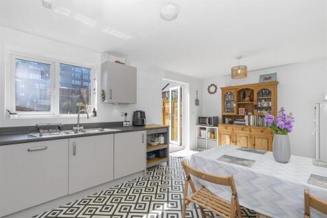 Kitchen Diner 2.jpg
