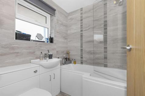 Bathoom.jpg