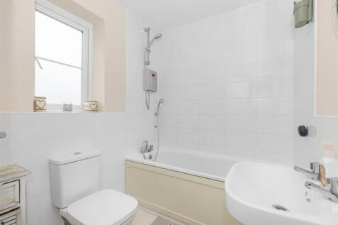 Bathroom.jpg