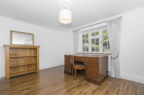 Sitting Room.jpg