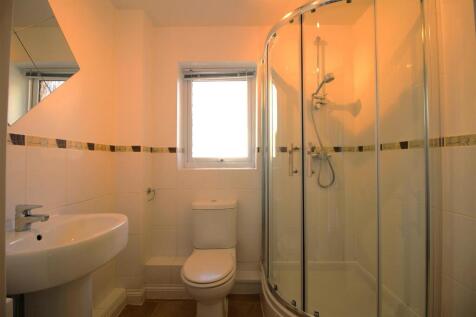Main Bathroom.JPG