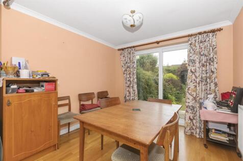 Dining Area.jpg
