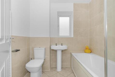 Bathroom 2.jpg