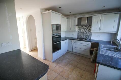 Kitchen_edited.jpg