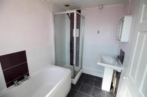 Bathroom_edited.jpg