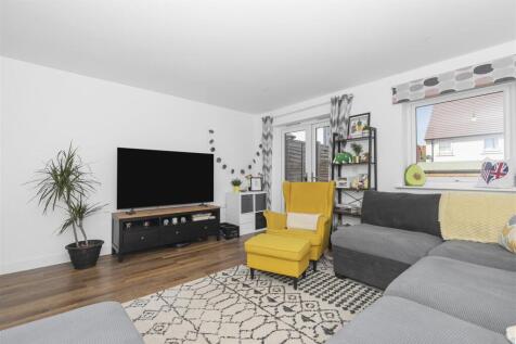 Lounge 1.1.jpg