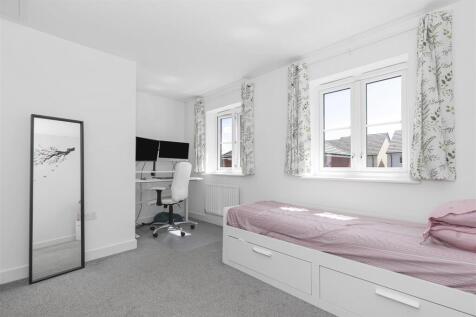Bedroom 2.1.jpg