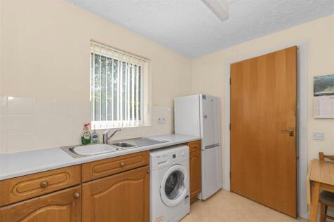 Kitchen 1.2.jpg