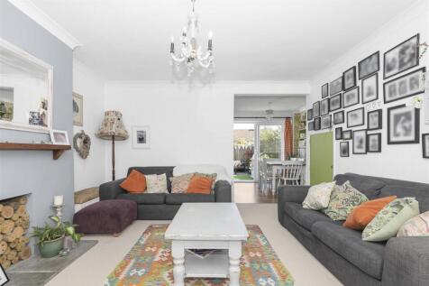 Lounge 1.2.jpg