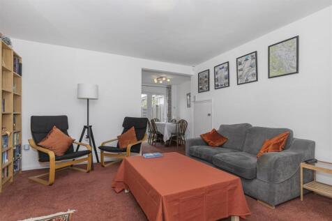 Lounge 2.jpg