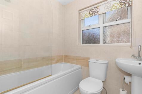 Main Bathroom.jpg