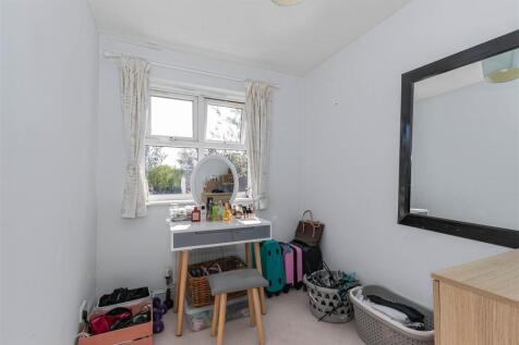 Bedroom 5.jpg