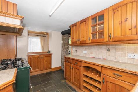 Kitchen 3.jpg