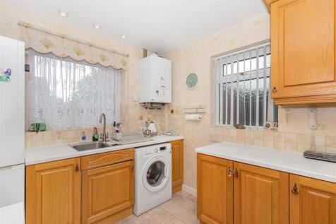 Kitchen 3.jpg