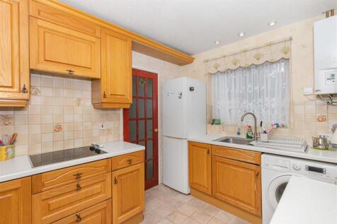 Kitchen 2.jpg