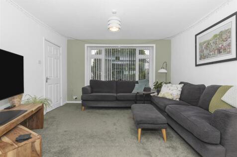 Lounge 1.jpg