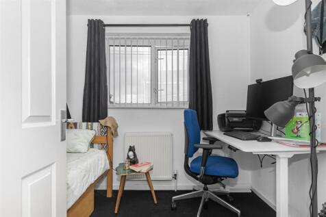 Bedroom 5.jpg