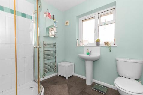 Shower Room.jpg