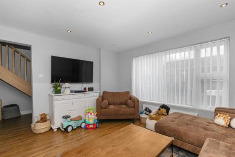 Lounge 3.jpg