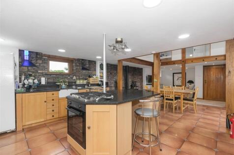 Kitchen 4.jpg