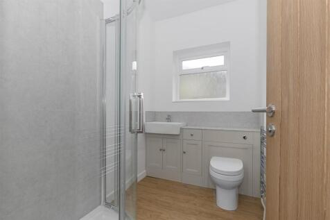 Shower Room 1.jpg