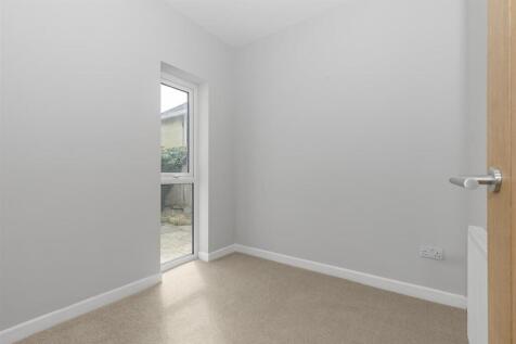 Bedroom 2.jpg
