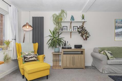 Lounge 6.jpg