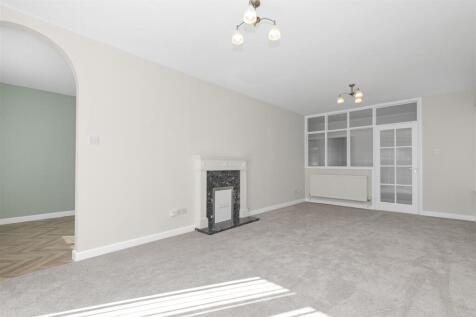 Lounge 3.jpg