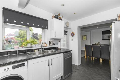 Kitchen 3.jpg