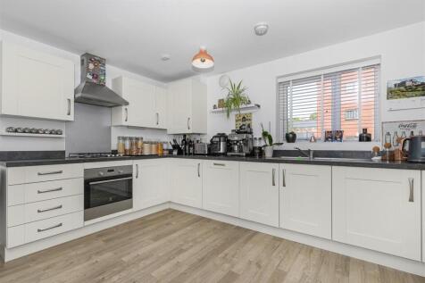 Kitchen 3.jpg