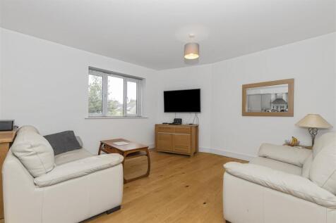 Lounge Area.jpg