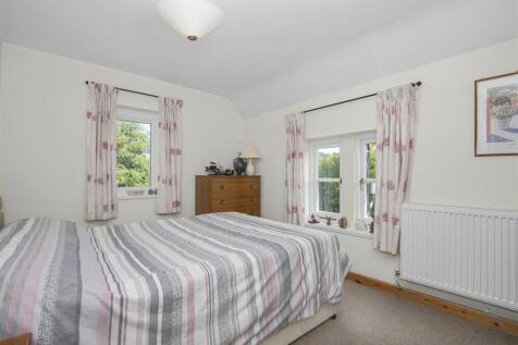 Bedroom 4.jpg