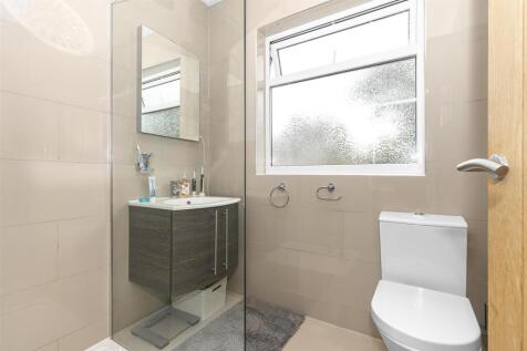 Shower Room 1.jpg