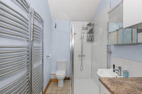 Shower Room.jpg