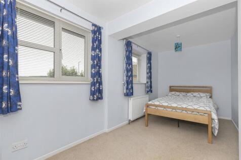 Bed 4.jpg