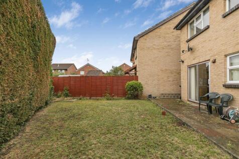 Rear Garden 2.jpg