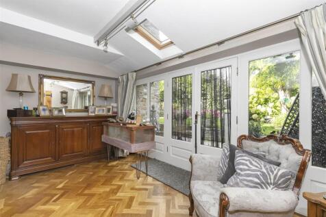 Sun Room 1.jpg