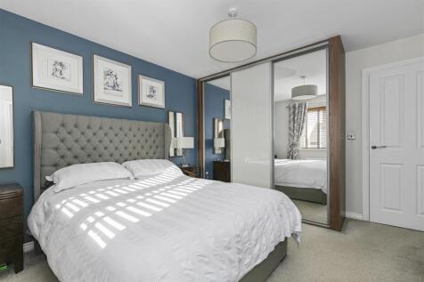 Bed 1b.jpg