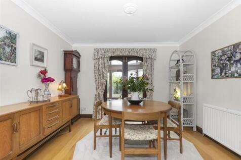 Dining Room.jpg