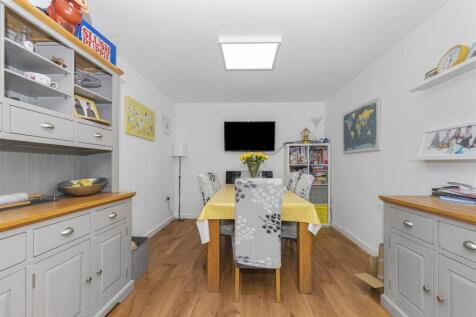 Dining Room.jpg