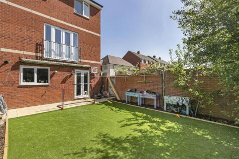 Rear Garden 2.jpg