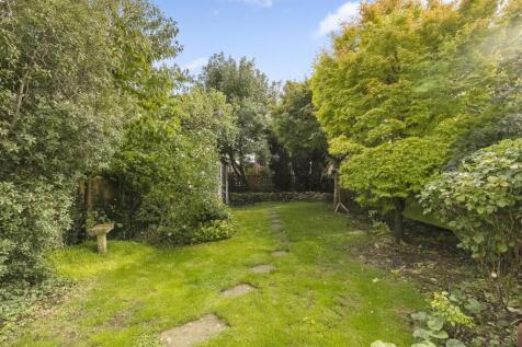 Rear Garden 2.jpg