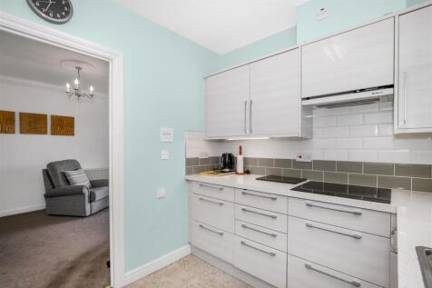 Kitchen 1.1.jpg