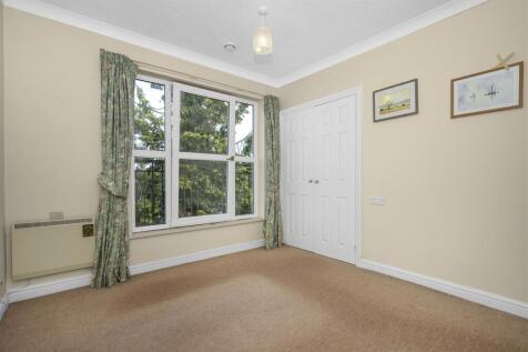 Bedroom 1.1.jpg
