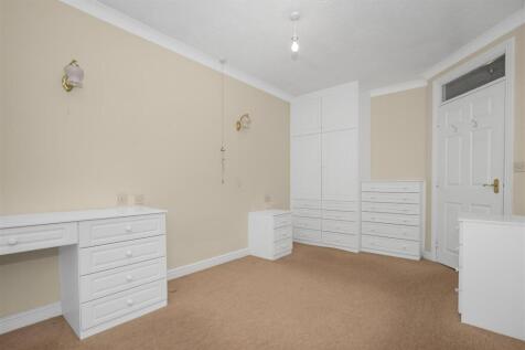 Bedroom 2.2.jpg