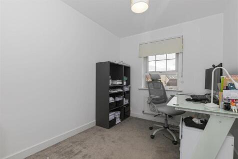 Bedroom 5.jpg