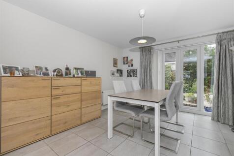 Dining Area.jpg