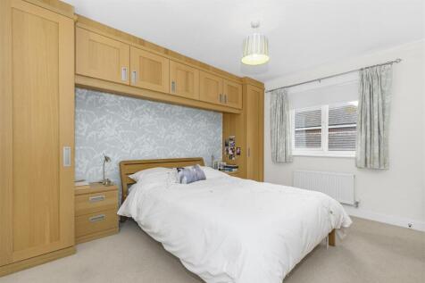 Bed 1.jpg