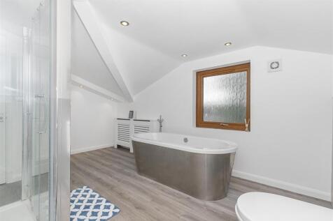Ensuite b.jpg