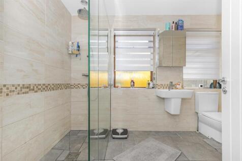 Ground Floor Wet Room.jpg